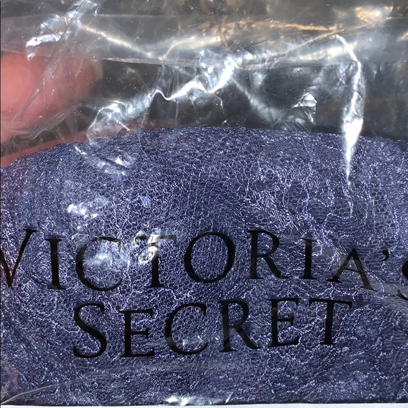 ❌VS Bralette❌ 💙 NWT - Picture 7 of 7